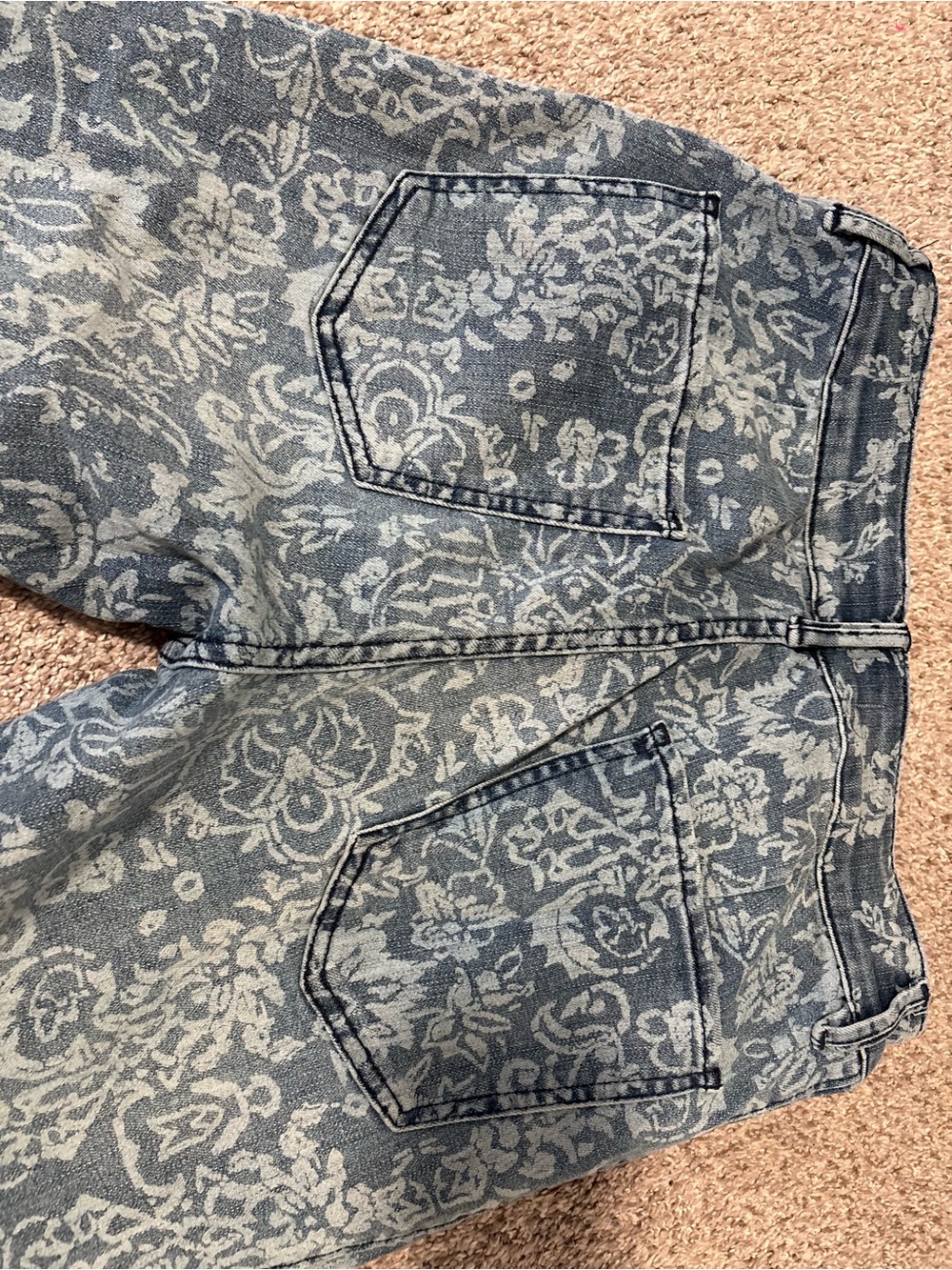 We The Free Blue Floral-Pattern Flare Jeans 28x32 - Picture 8 of 8